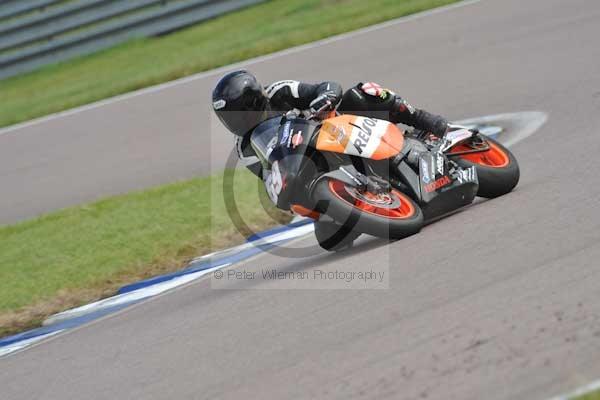 Motorcycle action photographs;Rockingham;Rockingham photographs;Trackday digital images;event digital images;eventdigitalimages;no limits trackday;peter wileman photography;rockingham corby northamptonshire;trackday;trackday photos