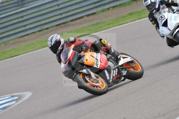 Motorcycle action photographs;Rockingham;Rockingham photographs;Trackday digital images;event digital images;eventdigitalimages;no limits trackday;peter wileman photography;rockingham corby northamptonshire;trackday;trackday photos