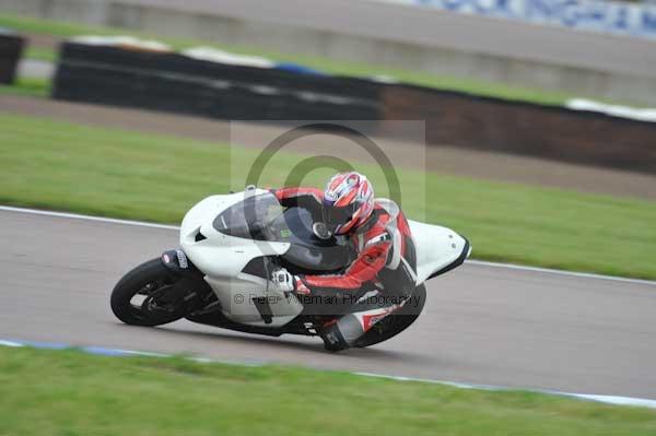 Motorcycle action photographs;Rockingham;Rockingham photographs;Trackday digital images;event digital images;eventdigitalimages;no limits trackday;peter wileman photography;rockingham corby northamptonshire;trackday;trackday photos