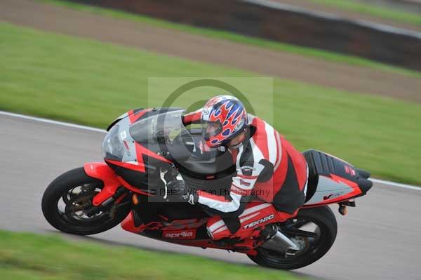 Motorcycle action photographs;Rockingham;Rockingham photographs;Trackday digital images;event digital images;eventdigitalimages;no limits trackday;peter wileman photography;rockingham corby northamptonshire;trackday;trackday photos