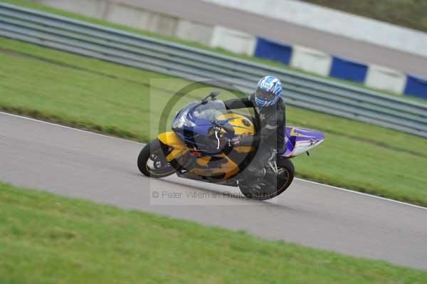 Motorcycle action photographs;Rockingham;Rockingham photographs;Trackday digital images;event digital images;eventdigitalimages;no limits trackday;peter wileman photography;rockingham corby northamptonshire;trackday;trackday photos