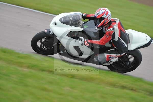 Motorcycle action photographs;Rockingham;Rockingham photographs;Trackday digital images;event digital images;eventdigitalimages;no limits trackday;peter wileman photography;rockingham corby northamptonshire;trackday;trackday photos