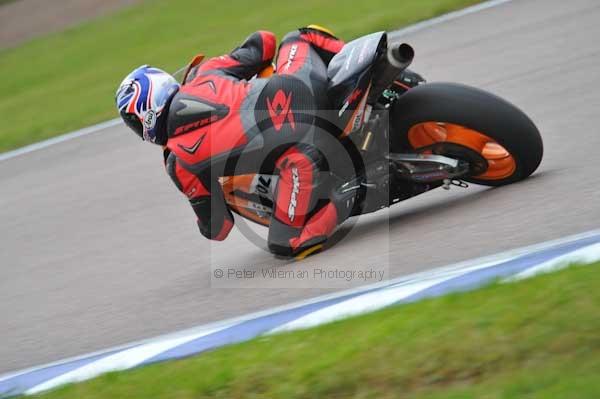 Motorcycle action photographs;Rockingham;Rockingham photographs;Trackday digital images;event digital images;eventdigitalimages;no limits trackday;peter wileman photography;rockingham corby northamptonshire;trackday;trackday photos