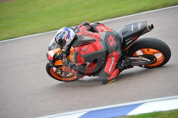 Motorcycle action photographs;Rockingham;Rockingham photographs;Trackday digital images;event digital images;eventdigitalimages;no limits trackday;peter wileman photography;rockingham corby northamptonshire;trackday;trackday photos