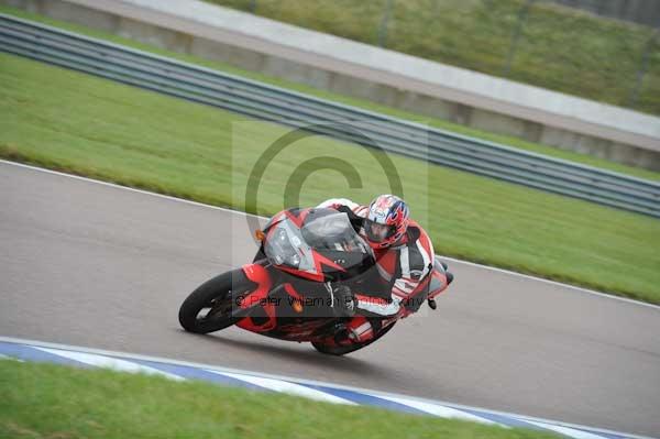 Motorcycle action photographs;Rockingham;Rockingham photographs;Trackday digital images;event digital images;eventdigitalimages;no limits trackday;peter wileman photography;rockingham corby northamptonshire;trackday;trackday photos