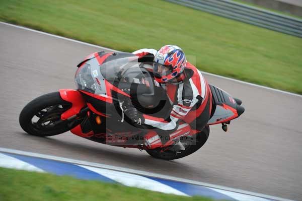 Motorcycle action photographs;Rockingham;Rockingham photographs;Trackday digital images;event digital images;eventdigitalimages;no limits trackday;peter wileman photography;rockingham corby northamptonshire;trackday;trackday photos