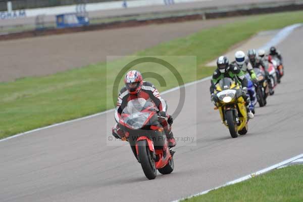Motorcycle action photographs;Rockingham;Rockingham photographs;Trackday digital images;event digital images;eventdigitalimages;no limits trackday;peter wileman photography;rockingham corby northamptonshire;trackday;trackday photos