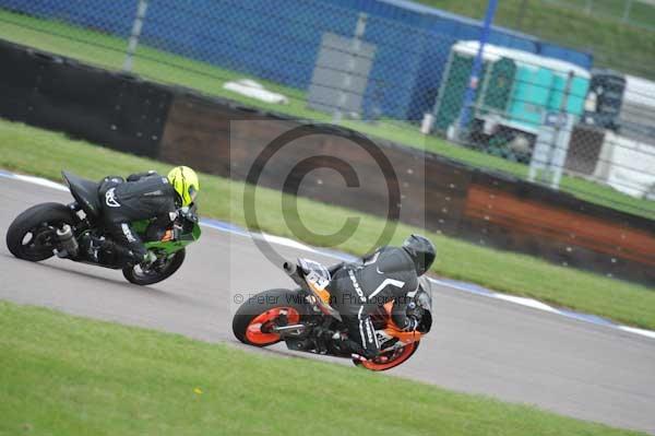 Motorcycle action photographs;Rockingham;Rockingham photographs;Trackday digital images;event digital images;eventdigitalimages;no limits trackday;peter wileman photography;rockingham corby northamptonshire;trackday;trackday photos