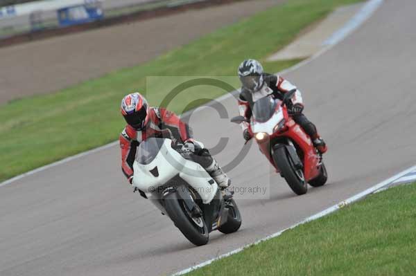 Motorcycle action photographs;Rockingham;Rockingham photographs;Trackday digital images;event digital images;eventdigitalimages;no limits trackday;peter wileman photography;rockingham corby northamptonshire;trackday;trackday photos
