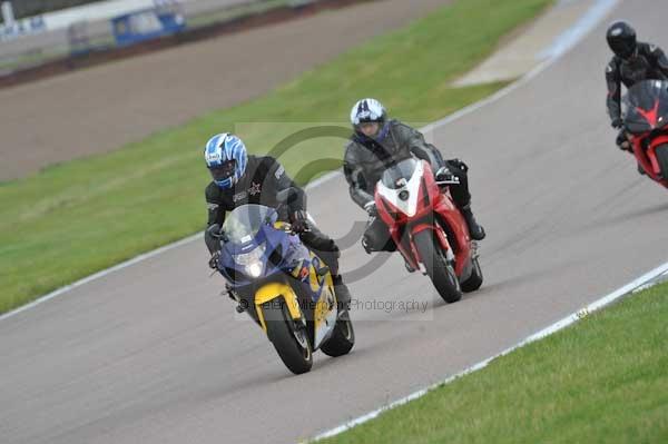 Motorcycle action photographs;Rockingham;Rockingham photographs;Trackday digital images;event digital images;eventdigitalimages;no limits trackday;peter wileman photography;rockingham corby northamptonshire;trackday;trackday photos