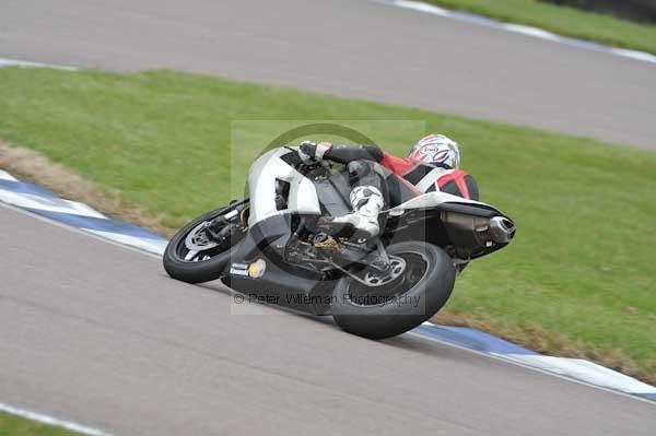 Motorcycle action photographs;Rockingham;Rockingham photographs;Trackday digital images;event digital images;eventdigitalimages;no limits trackday;peter wileman photography;rockingham corby northamptonshire;trackday;trackday photos
