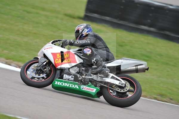 Motorcycle action photographs;Rockingham;Rockingham photographs;Trackday digital images;event digital images;eventdigitalimages;no limits trackday;peter wileman photography;rockingham corby northamptonshire;trackday;trackday photos