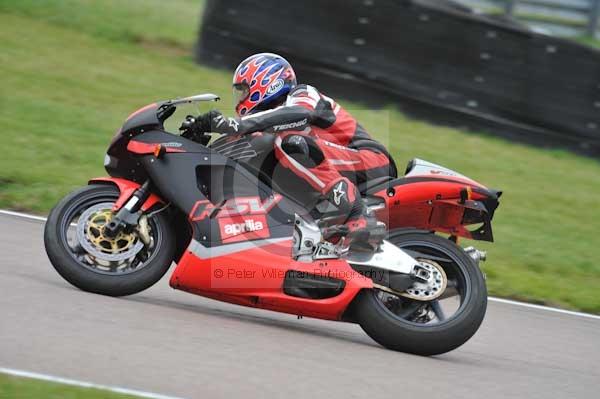 Motorcycle action photographs;Rockingham;Rockingham photographs;Trackday digital images;event digital images;eventdigitalimages;no limits trackday;peter wileman photography;rockingham corby northamptonshire;trackday;trackday photos