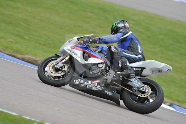 Motorcycle action photographs;Rockingham;Rockingham photographs;Trackday digital images;event digital images;eventdigitalimages;no limits trackday;peter wileman photography;rockingham corby northamptonshire;trackday;trackday photos