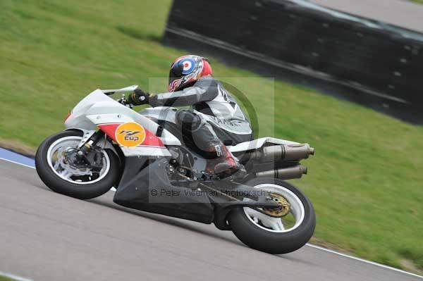 Motorcycle action photographs;Rockingham;Rockingham photographs;Trackday digital images;event digital images;eventdigitalimages;no limits trackday;peter wileman photography;rockingham corby northamptonshire;trackday;trackday photos