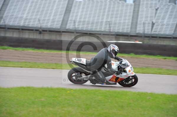 Motorcycle action photographs;Rockingham;Rockingham photographs;Trackday digital images;event digital images;eventdigitalimages;no limits trackday;peter wileman photography;rockingham corby northamptonshire;trackday;trackday photos