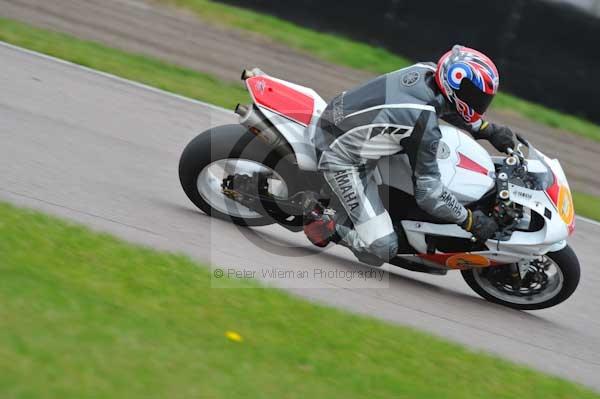 Motorcycle action photographs;Rockingham;Rockingham photographs;Trackday digital images;event digital images;eventdigitalimages;no limits trackday;peter wileman photography;rockingham corby northamptonshire;trackday;trackday photos