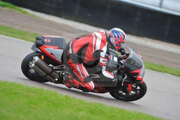 Motorcycle action photographs;Rockingham;Rockingham photographs;Trackday digital images;event digital images;eventdigitalimages;no limits trackday;peter wileman photography;rockingham corby northamptonshire;trackday;trackday photos