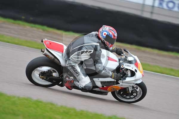Motorcycle action photographs;Rockingham;Rockingham photographs;Trackday digital images;event digital images;eventdigitalimages;no limits trackday;peter wileman photography;rockingham corby northamptonshire;trackday;trackday photos