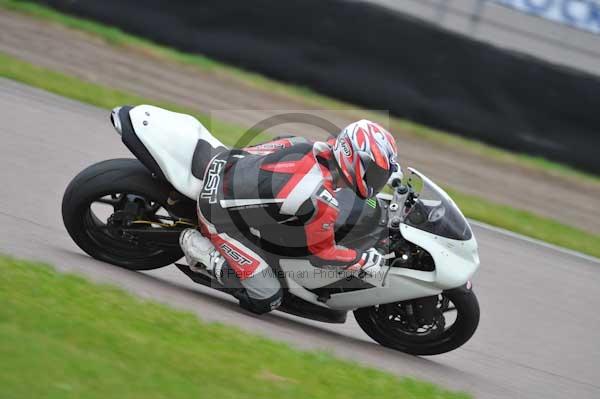 Motorcycle action photographs;Rockingham;Rockingham photographs;Trackday digital images;event digital images;eventdigitalimages;no limits trackday;peter wileman photography;rockingham corby northamptonshire;trackday;trackday photos