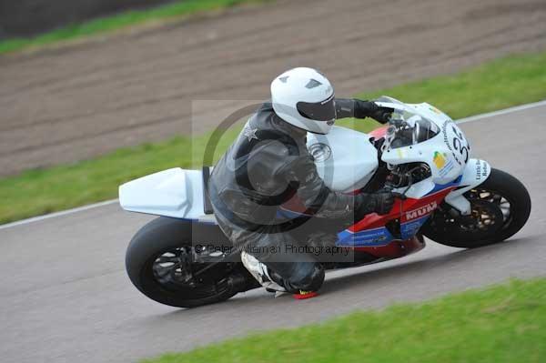 Motorcycle action photographs;Rockingham;Rockingham photographs;Trackday digital images;event digital images;eventdigitalimages;no limits trackday;peter wileman photography;rockingham corby northamptonshire;trackday;trackday photos