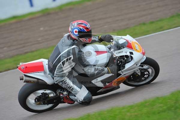 Motorcycle action photographs;Rockingham;Rockingham photographs;Trackday digital images;event digital images;eventdigitalimages;no limits trackday;peter wileman photography;rockingham corby northamptonshire;trackday;trackday photos