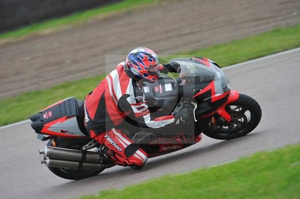 Motorcycle action photographs;Rockingham;Rockingham photographs;Trackday digital images;event digital images;eventdigitalimages;no limits trackday;peter wileman photography;rockingham corby northamptonshire;trackday;trackday photos