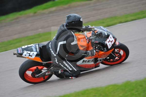 Motorcycle action photographs;Rockingham;Rockingham photographs;Trackday digital images;event digital images;eventdigitalimages;no limits trackday;peter wileman photography;rockingham corby northamptonshire;trackday;trackday photos
