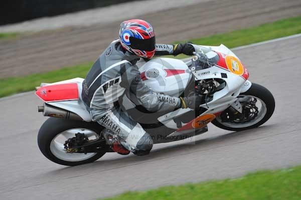 Motorcycle action photographs;Rockingham;Rockingham photographs;Trackday digital images;event digital images;eventdigitalimages;no limits trackday;peter wileman photography;rockingham corby northamptonshire;trackday;trackday photos