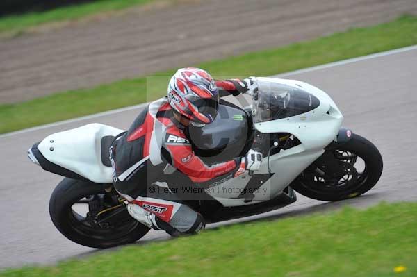 Motorcycle action photographs;Rockingham;Rockingham photographs;Trackday digital images;event digital images;eventdigitalimages;no limits trackday;peter wileman photography;rockingham corby northamptonshire;trackday;trackday photos