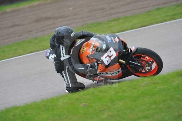 Motorcycle action photographs;Rockingham;Rockingham photographs;Trackday digital images;event digital images;eventdigitalimages;no limits trackday;peter wileman photography;rockingham corby northamptonshire;trackday;trackday photos