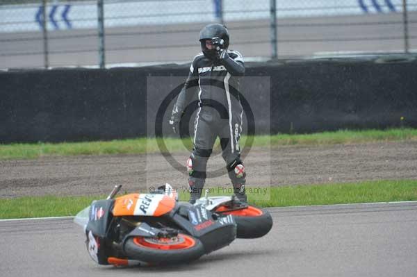 Motorcycle action photographs;Rockingham;Rockingham photographs;Trackday digital images;event digital images;eventdigitalimages;no limits trackday;peter wileman photography;rockingham corby northamptonshire;trackday;trackday photos