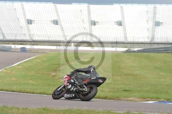 Motorcycle action photographs;Rockingham;Rockingham photographs;Trackday digital images;event digital images;eventdigitalimages;no limits trackday;peter wileman photography;rockingham corby northamptonshire;trackday;trackday photos