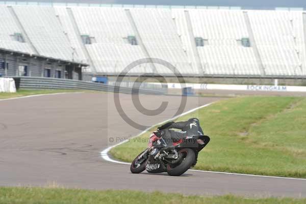 Motorcycle action photographs;Rockingham;Rockingham photographs;Trackday digital images;event digital images;eventdigitalimages;no limits trackday;peter wileman photography;rockingham corby northamptonshire;trackday;trackday photos