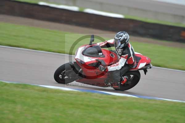 Motorcycle action photographs;Rockingham;Rockingham photographs;Trackday digital images;event digital images;eventdigitalimages;no limits trackday;peter wileman photography;rockingham corby northamptonshire;trackday;trackday photos