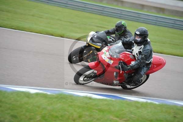 Motorcycle action photographs;Rockingham;Rockingham photographs;Trackday digital images;event digital images;eventdigitalimages;no limits trackday;peter wileman photography;rockingham corby northamptonshire;trackday;trackday photos