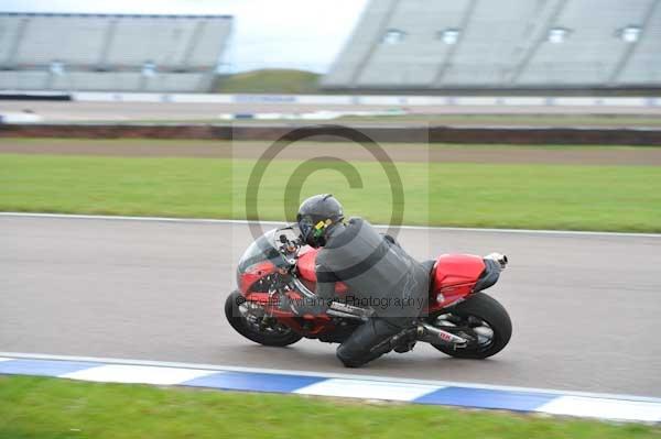 Motorcycle action photographs;Rockingham;Rockingham photographs;Trackday digital images;event digital images;eventdigitalimages;no limits trackday;peter wileman photography;rockingham corby northamptonshire;trackday;trackday photos
