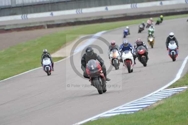 Motorcycle action photographs;Rockingham;Rockingham photographs;Trackday digital images;event digital images;eventdigitalimages;no limits trackday;peter wileman photography;rockingham corby northamptonshire;trackday;trackday photos