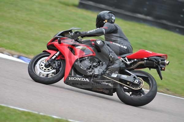 Motorcycle action photographs;Rockingham;Rockingham photographs;Trackday digital images;event digital images;eventdigitalimages;no limits trackday;peter wileman photography;rockingham corby northamptonshire;trackday;trackday photos