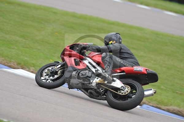 Motorcycle action photographs;Rockingham;Rockingham photographs;Trackday digital images;event digital images;eventdigitalimages;no limits trackday;peter wileman photography;rockingham corby northamptonshire;trackday;trackday photos