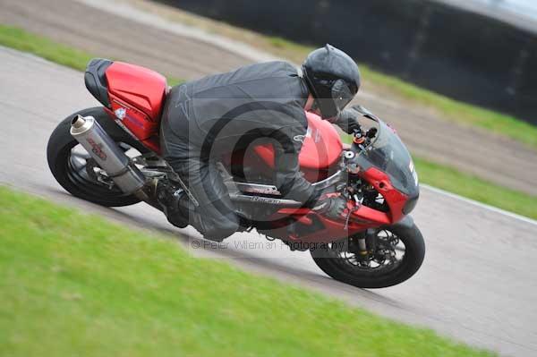Motorcycle action photographs;Rockingham;Rockingham photographs;Trackday digital images;event digital images;eventdigitalimages;no limits trackday;peter wileman photography;rockingham corby northamptonshire;trackday;trackday photos