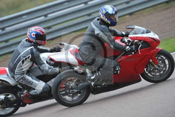 Motorcycle action photographs;Rockingham;Rockingham photographs;Trackday digital images;event digital images;eventdigitalimages;no limits trackday;peter wileman photography;rockingham corby northamptonshire;trackday;trackday photos