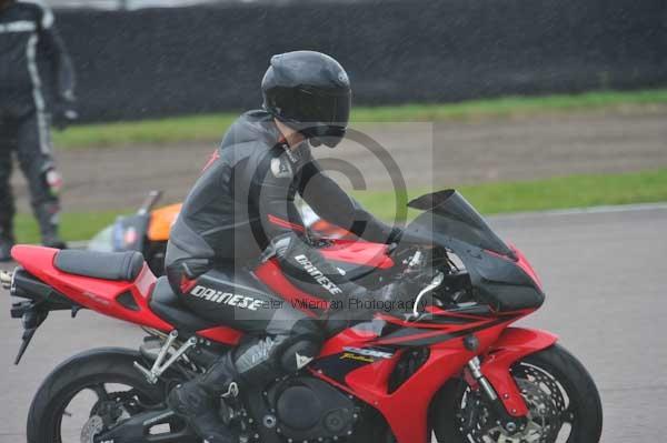 Motorcycle action photographs;Rockingham;Rockingham photographs;Trackday digital images;event digital images;eventdigitalimages;no limits trackday;peter wileman photography;rockingham corby northamptonshire;trackday;trackday photos