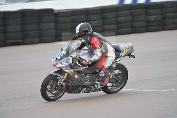 Motorcycle action photographs;Rockingham;Rockingham photographs;Trackday digital images;event digital images;eventdigitalimages;no limits trackday;peter wileman photography;rockingham corby northamptonshire;trackday;trackday photos
