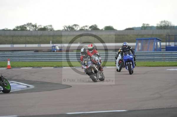 Motorcycle action photographs;Rockingham;Rockingham photographs;Trackday digital images;event digital images;eventdigitalimages;no limits trackday;peter wileman photography;rockingham corby northamptonshire;trackday;trackday photos
