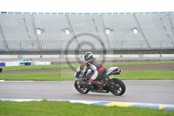Motorcycle action photographs;Rockingham;Rockingham photographs;Trackday digital images;event digital images;eventdigitalimages;no limits trackday;peter wileman photography;rockingham corby northamptonshire;trackday;trackday photos