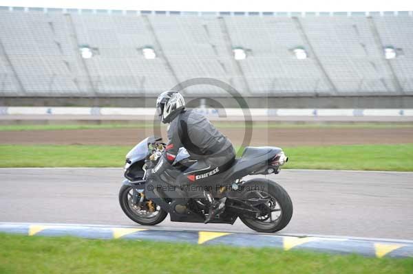 Motorcycle action photographs;Rockingham;Rockingham photographs;Trackday digital images;event digital images;eventdigitalimages;no limits trackday;peter wileman photography;rockingham corby northamptonshire;trackday;trackday photos