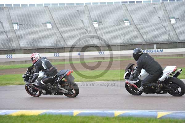 Motorcycle action photographs;Rockingham;Rockingham photographs;Trackday digital images;event digital images;eventdigitalimages;no limits trackday;peter wileman photography;rockingham corby northamptonshire;trackday;trackday photos