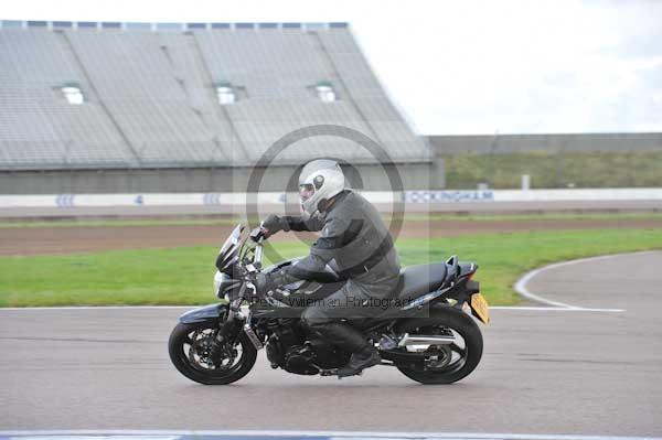 Motorcycle action photographs;Rockingham;Rockingham photographs;Trackday digital images;event digital images;eventdigitalimages;no limits trackday;peter wileman photography;rockingham corby northamptonshire;trackday;trackday photos