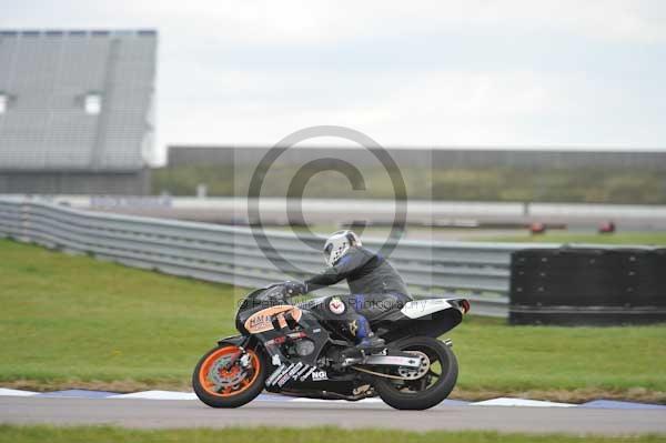 Motorcycle action photographs;Rockingham;Rockingham photographs;Trackday digital images;event digital images;eventdigitalimages;no limits trackday;peter wileman photography;rockingham corby northamptonshire;trackday;trackday photos
